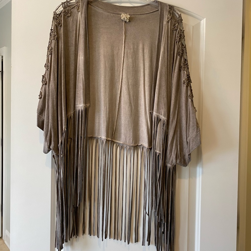 Boho vintage Gimmicks BKE gray fringe Size M/L